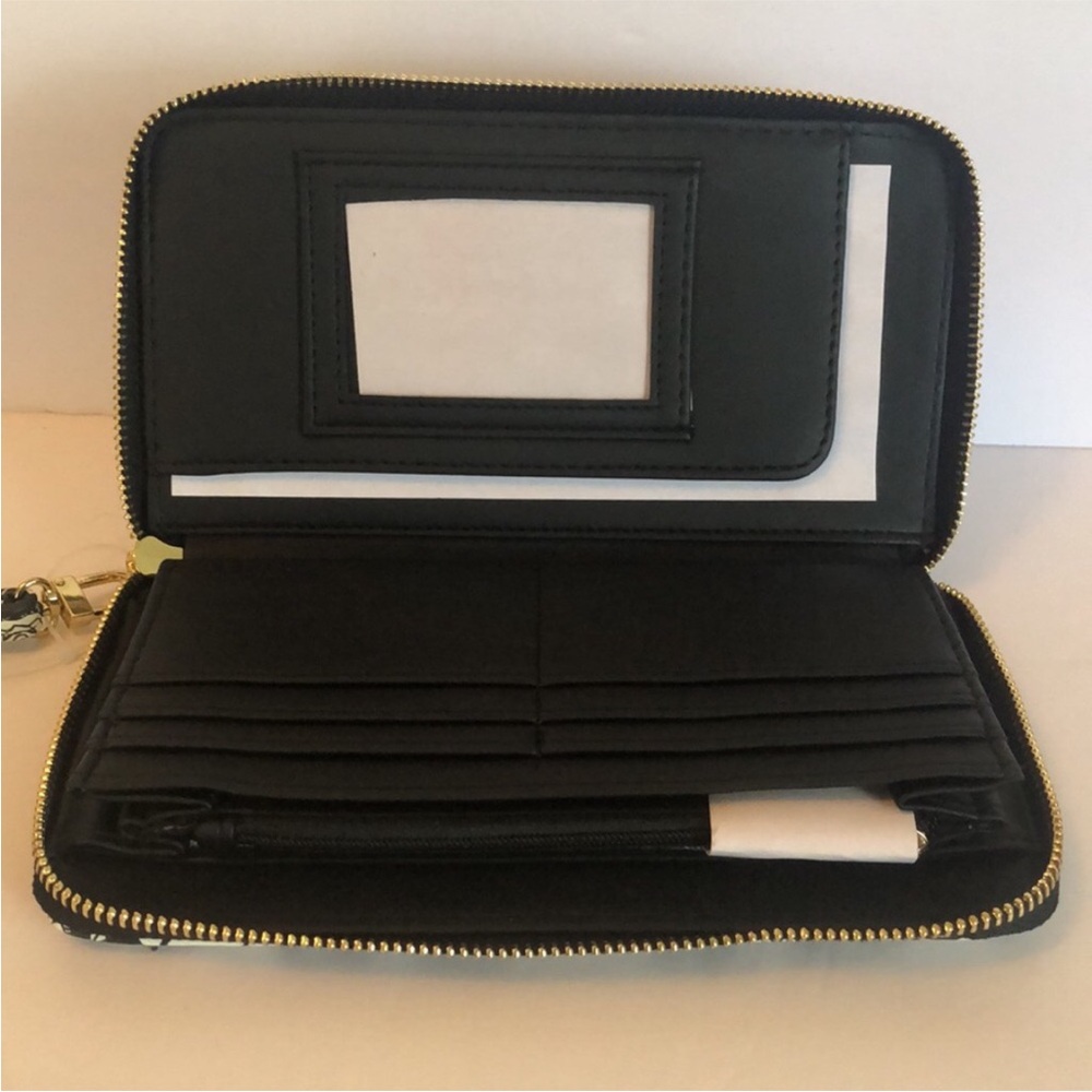 Betsey Johnson Zia Skull Wallet - Picture 3 of 6
